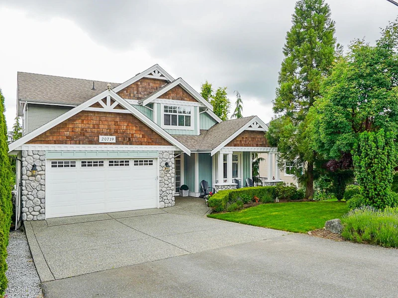20719 46a Avenue, Langley BC V3A 3K1
