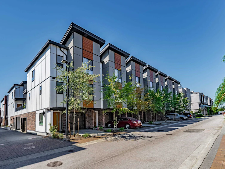 28-19789 55 Avenue, Langley, BC, V3A 0K5