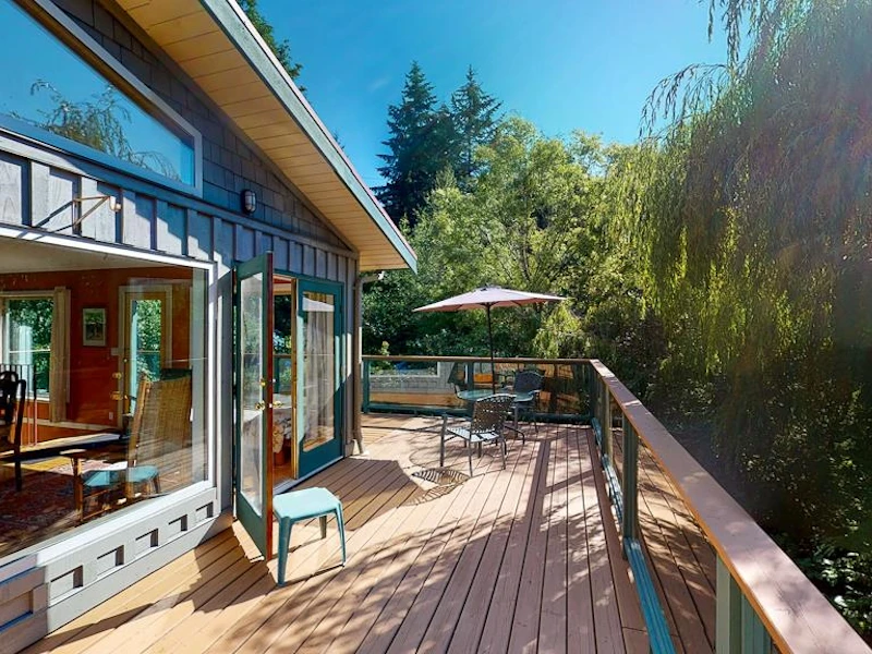 5870 Klahanie Drive, Sechelt BC