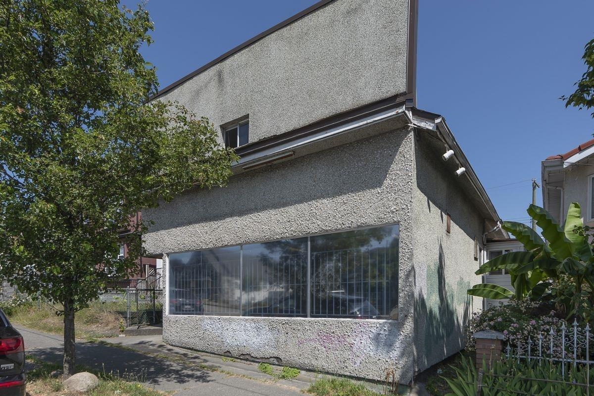 7668 Main Street, Vancouver, BC, V5X 3K3