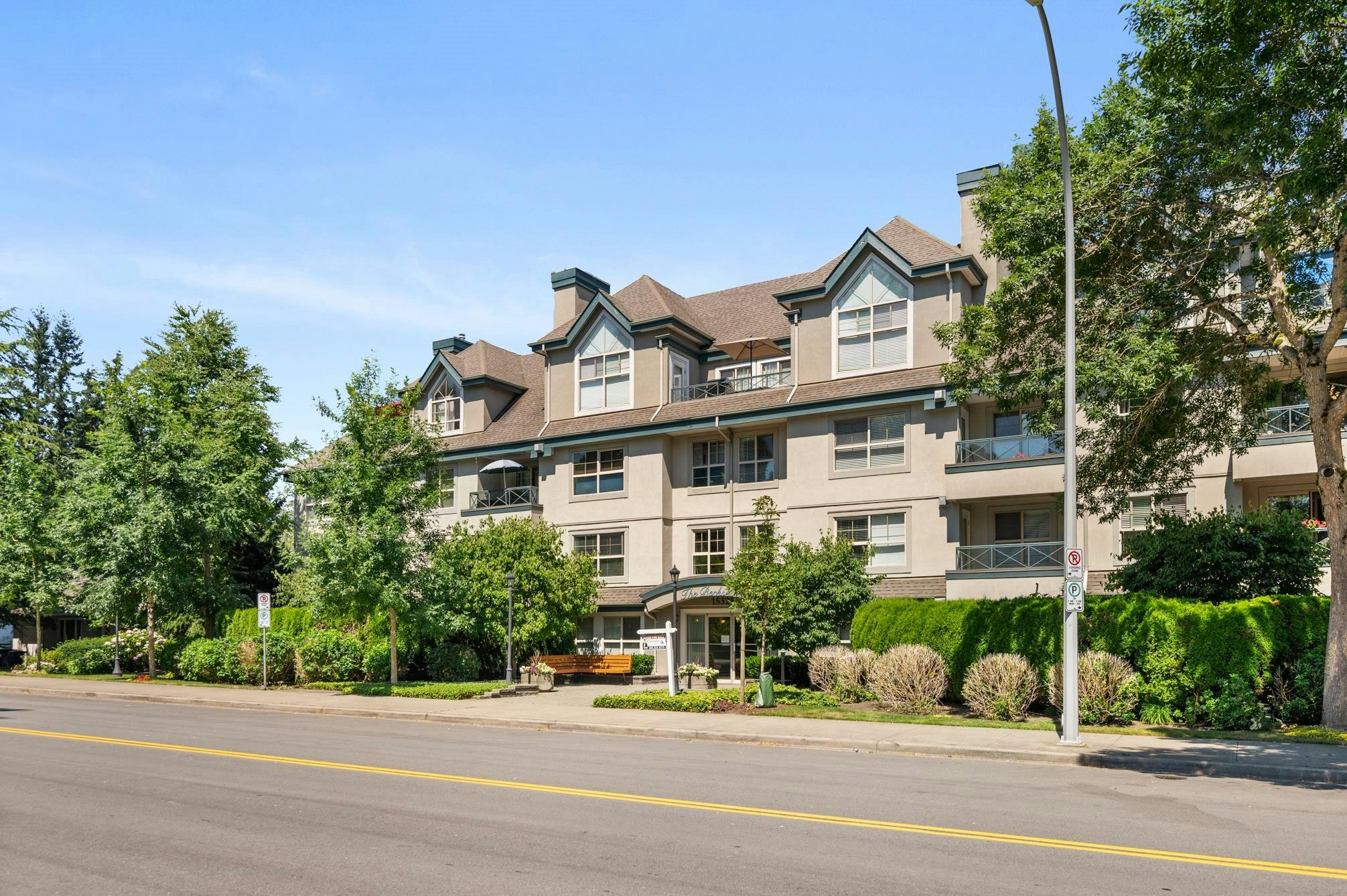 207-15325 17 Avenue, Surrey, BC, V4A 1T8