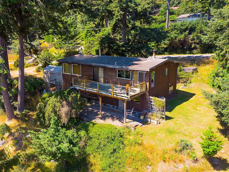 835 Taylor Road, Bowen Island BC V0N 1G1