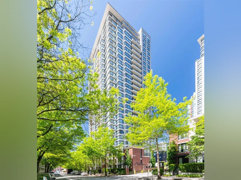 1906 - 977 Mainland Street, Vancouver BC V6B 1T2