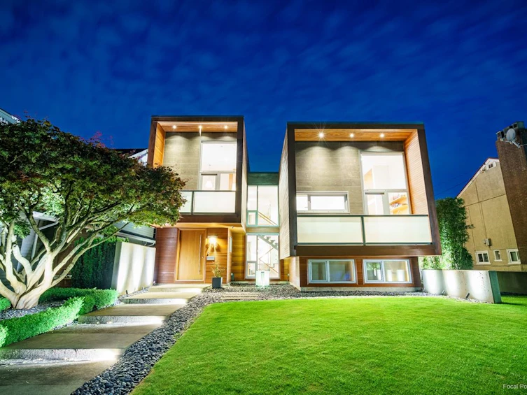 904 Chilliwack Street, New Westminster, BC, V3L 4V5