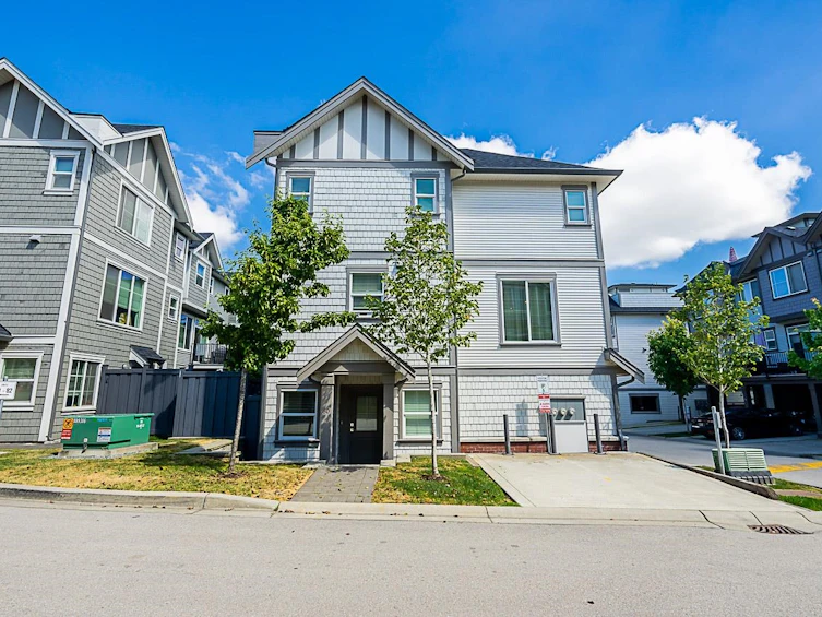 60-8217 204b Street, Langley, BC, V2Y 3C9
