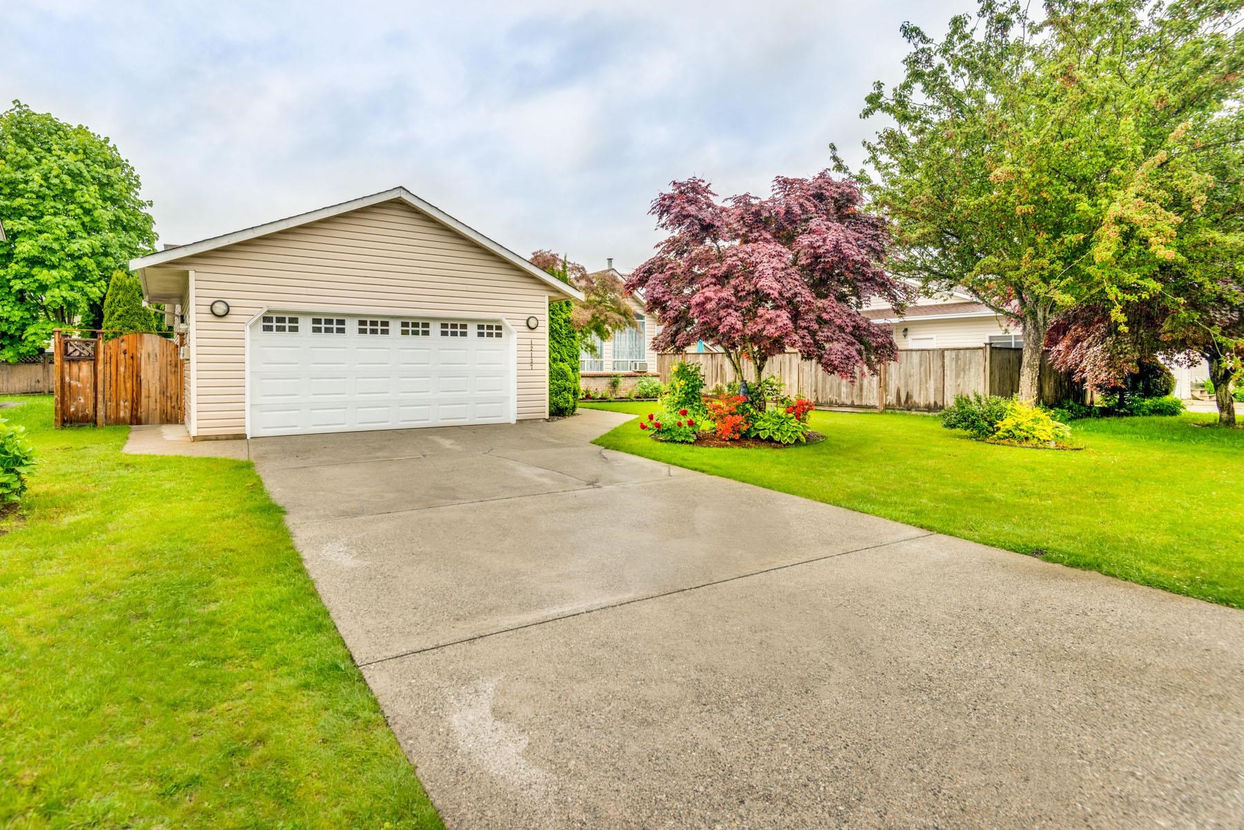 12137 189a Street, Pitt Meadows, BC, V3Y 2K5