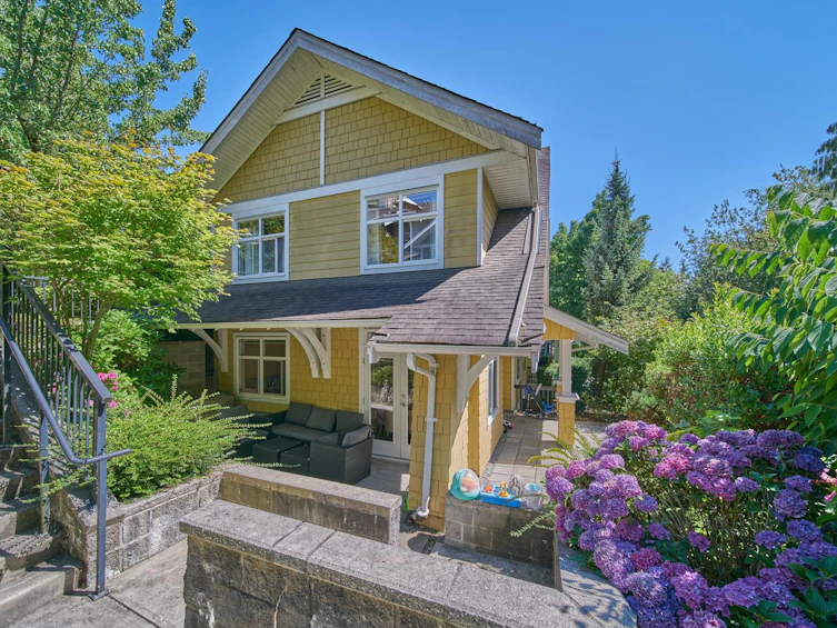 84-6878 Southpoint Drive, Burnaby, BC, V3N 5E4