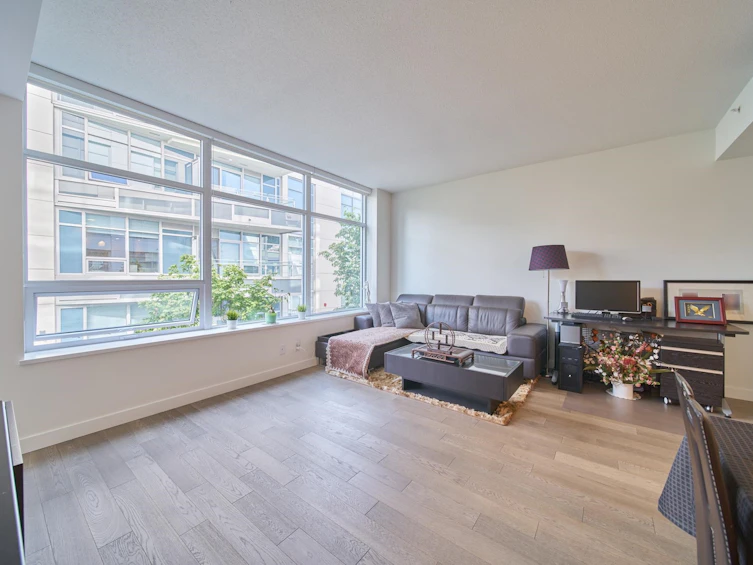 210-4963 Cambie Street, Vancouver, BC, V5Z 0H5