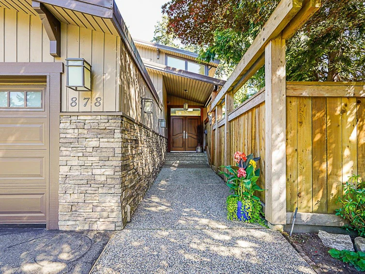 878 57 Street, Delta, BC, V4L 1Y1