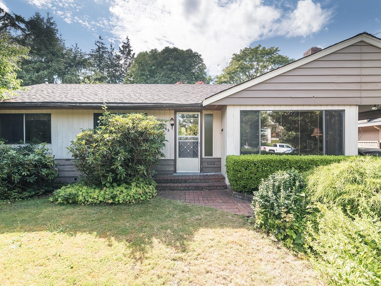 8363 121a Street, Surrey, BC, V3W 3R5