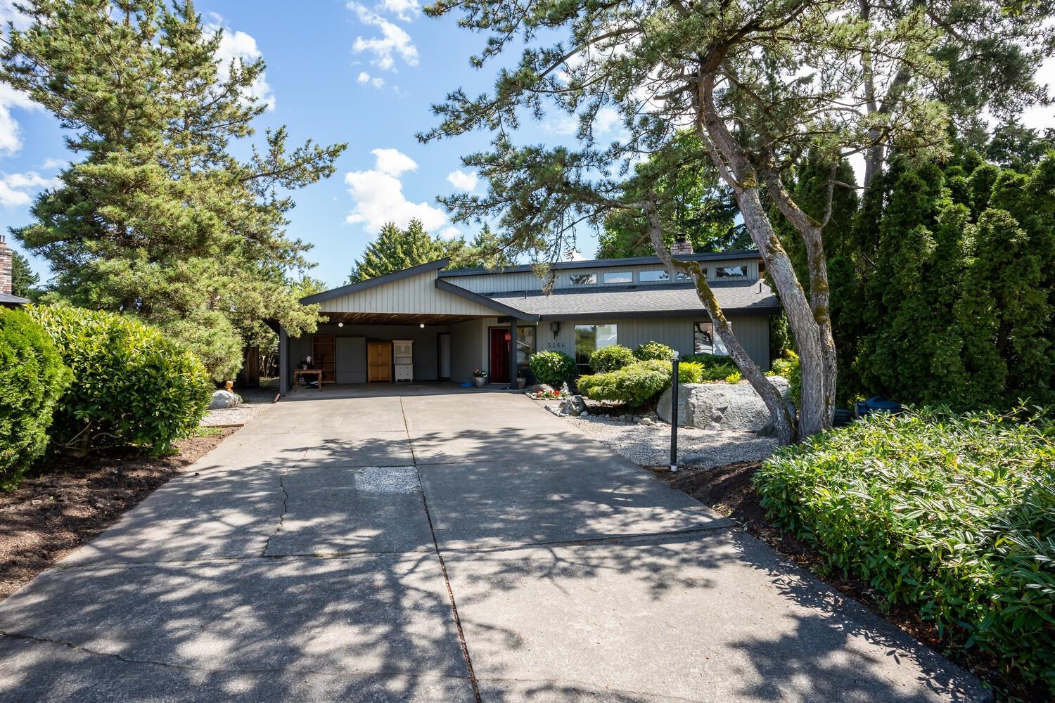 5264 Walnut Place, Delta, BC, V4K 3B4