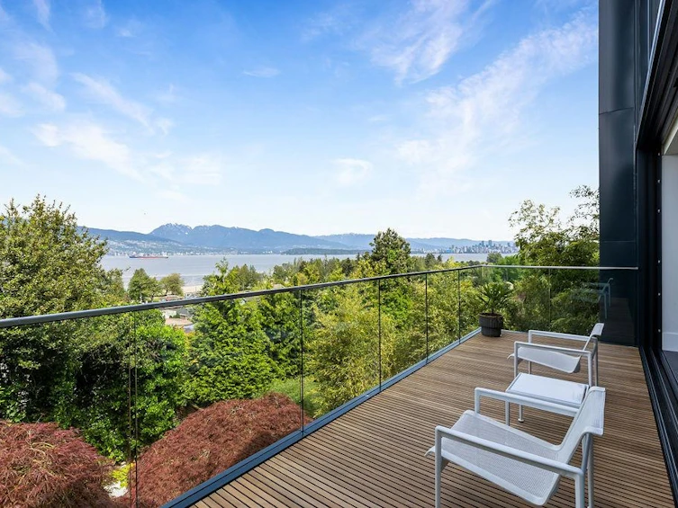 4569 W 1st Avenue, Vancouver, BC, V6R 1H7