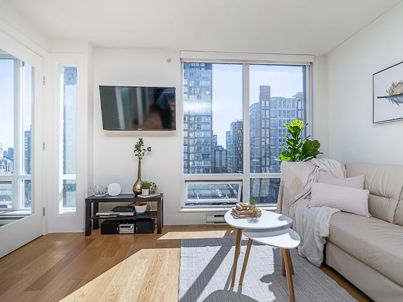 1202 - 565 Smithe Street, Vancouver BC V6B 0E4