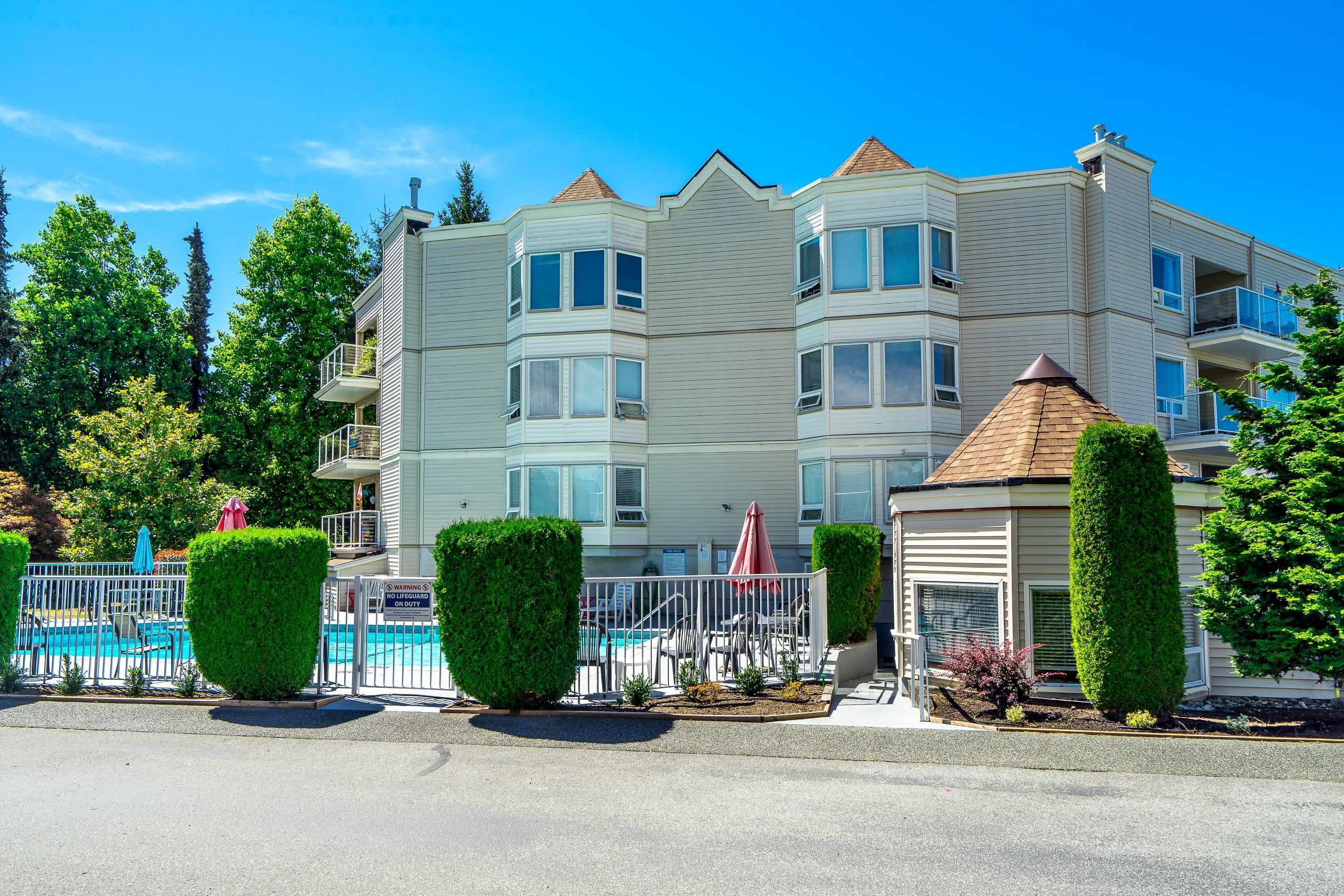 201-9295 122 Street, Surrey, BC, V3V 4L4