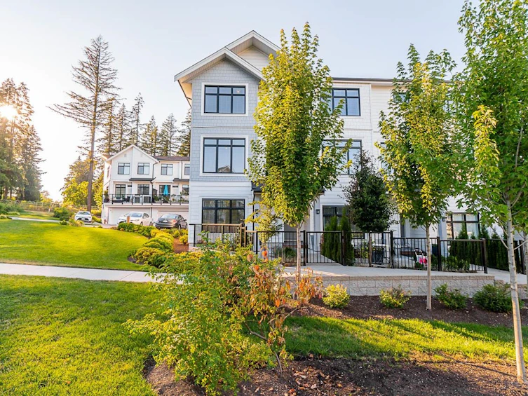 21-17557 100 Avenue, Surrey, BC, V4N 6V5