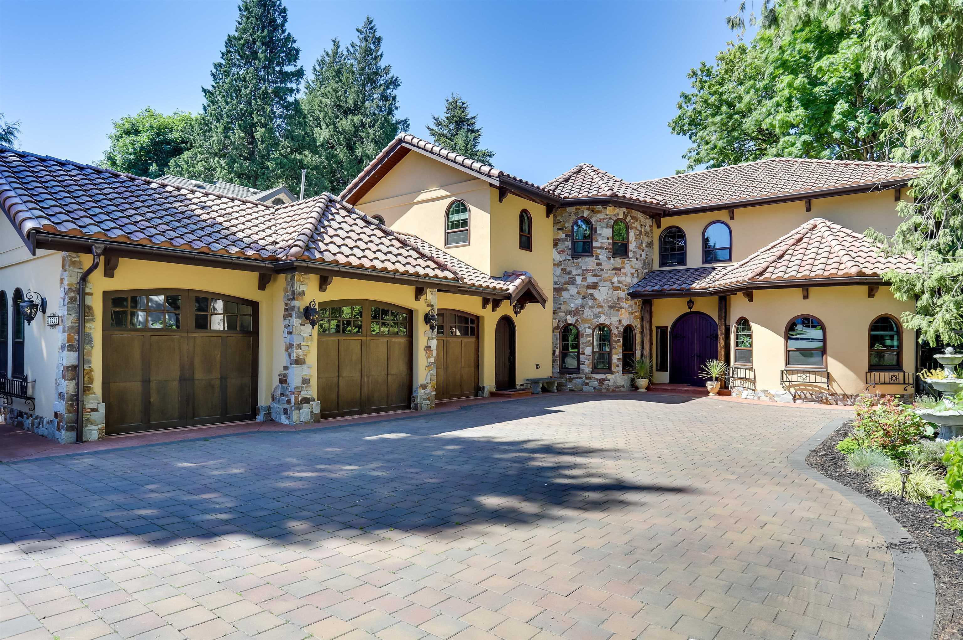 12557 26 Avenue, Surrey, BC, V4A 2K6