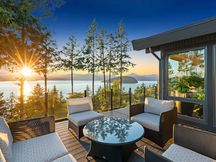 8579 Ansell Place, West Vancouver, BC, V7W 2W3