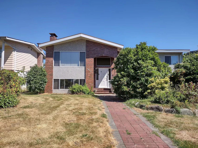 1618 Crestlawn Drive, Burnaby, BC, V5B 3K1