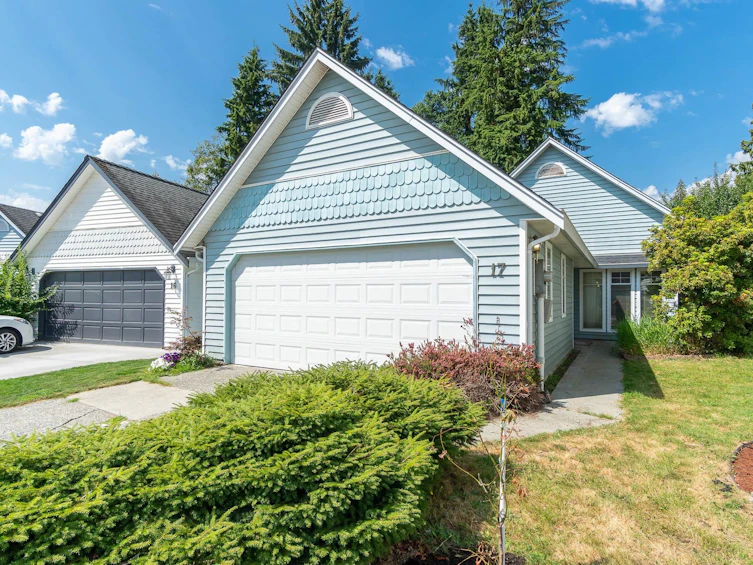 17-2865 Glen Drive, Coquitlam, BC, V3B 6W1