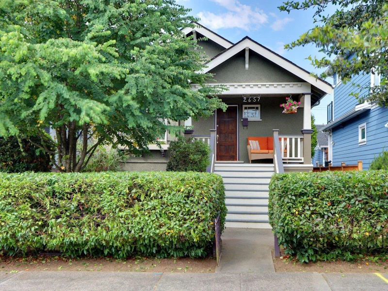 2657 Triumph Street, Vancouver BC V5K 1T1