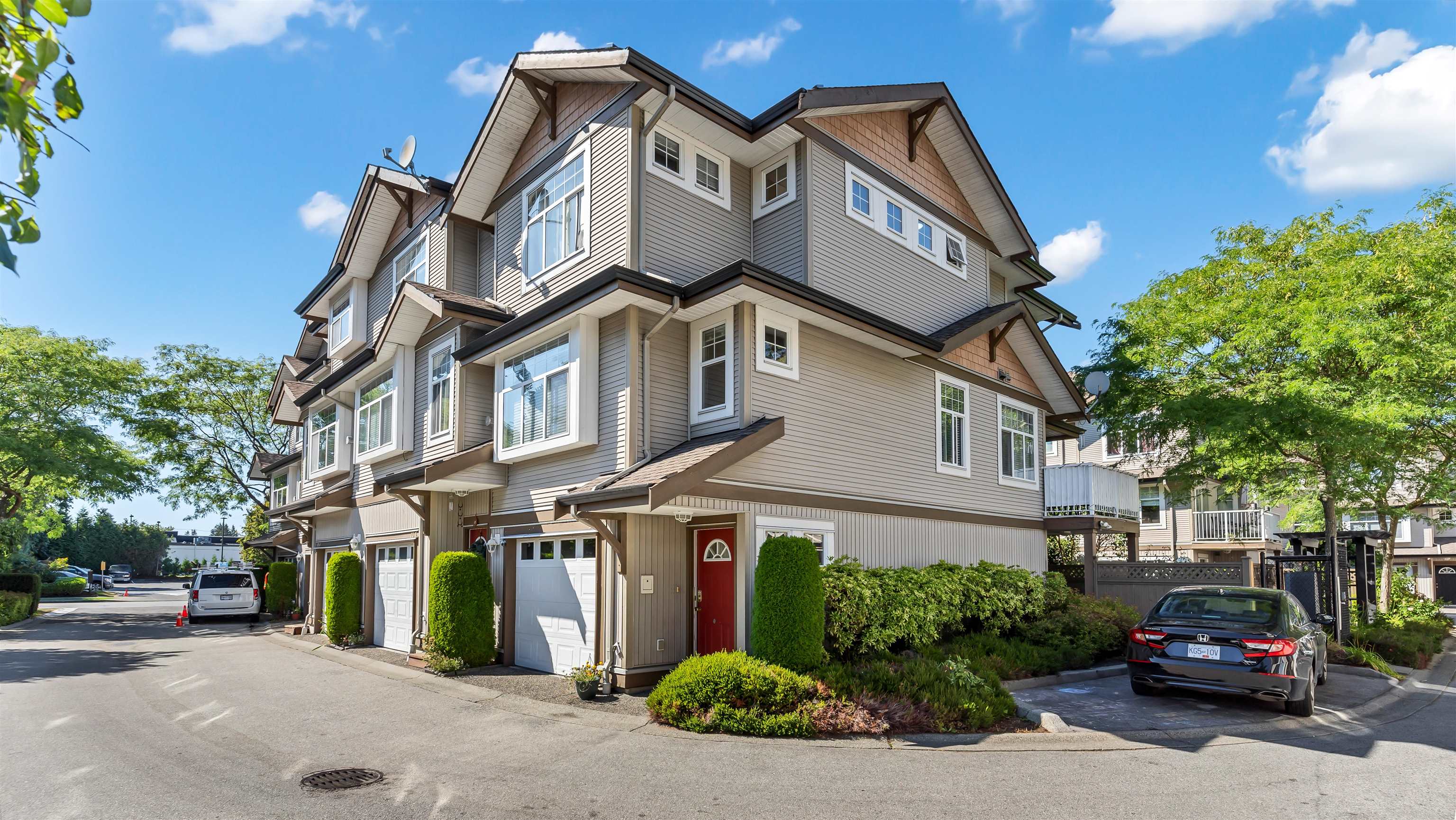 105-9580 Prince Charles Boulevard, Surrey, BC, V3V 1S6