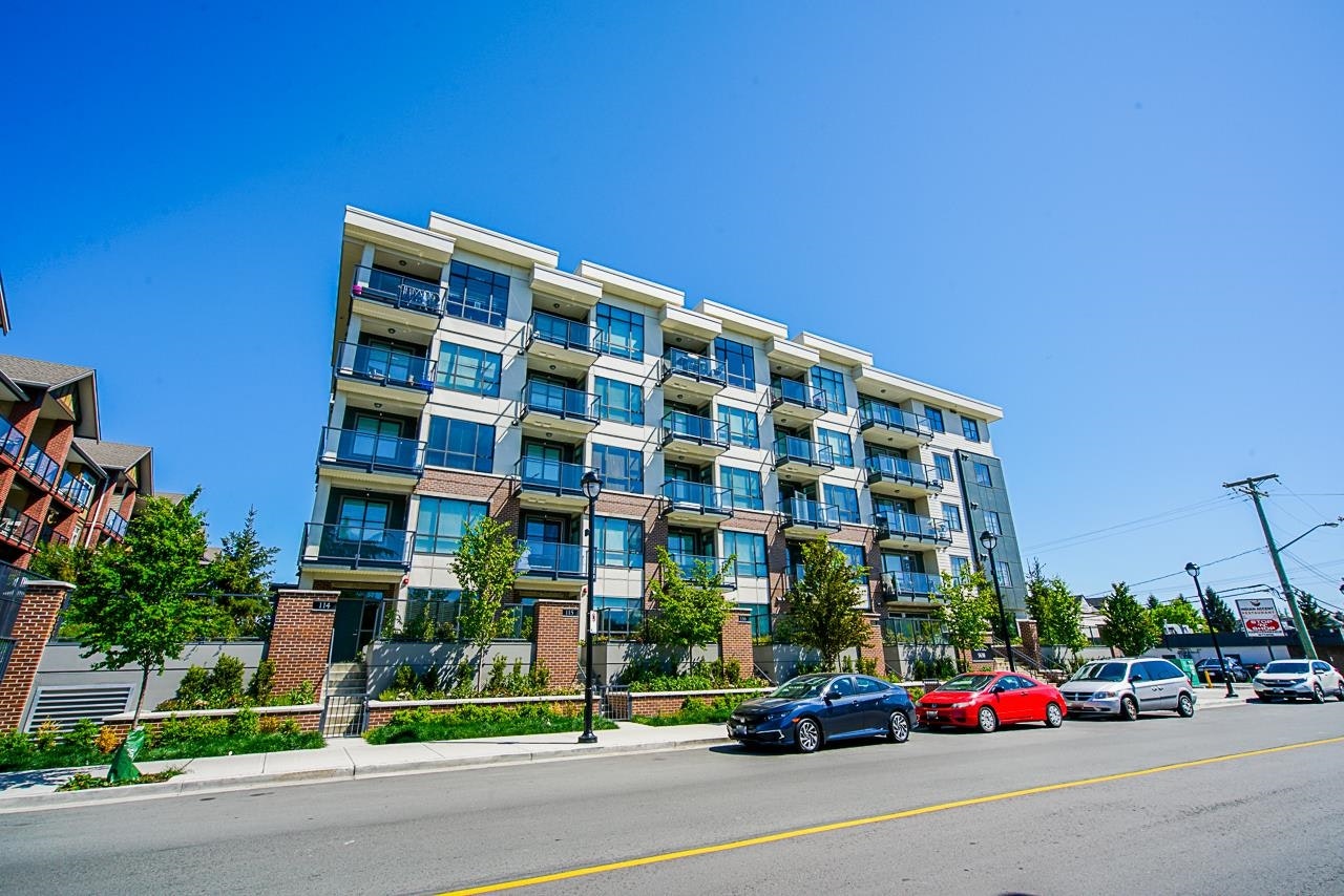 207-5638 201a Street, Langley, BC, V3A 0L8