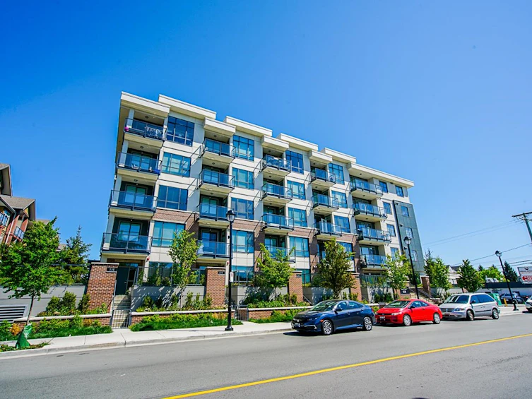 207-5638 201a Street, Langley, BC, V3A 0L8