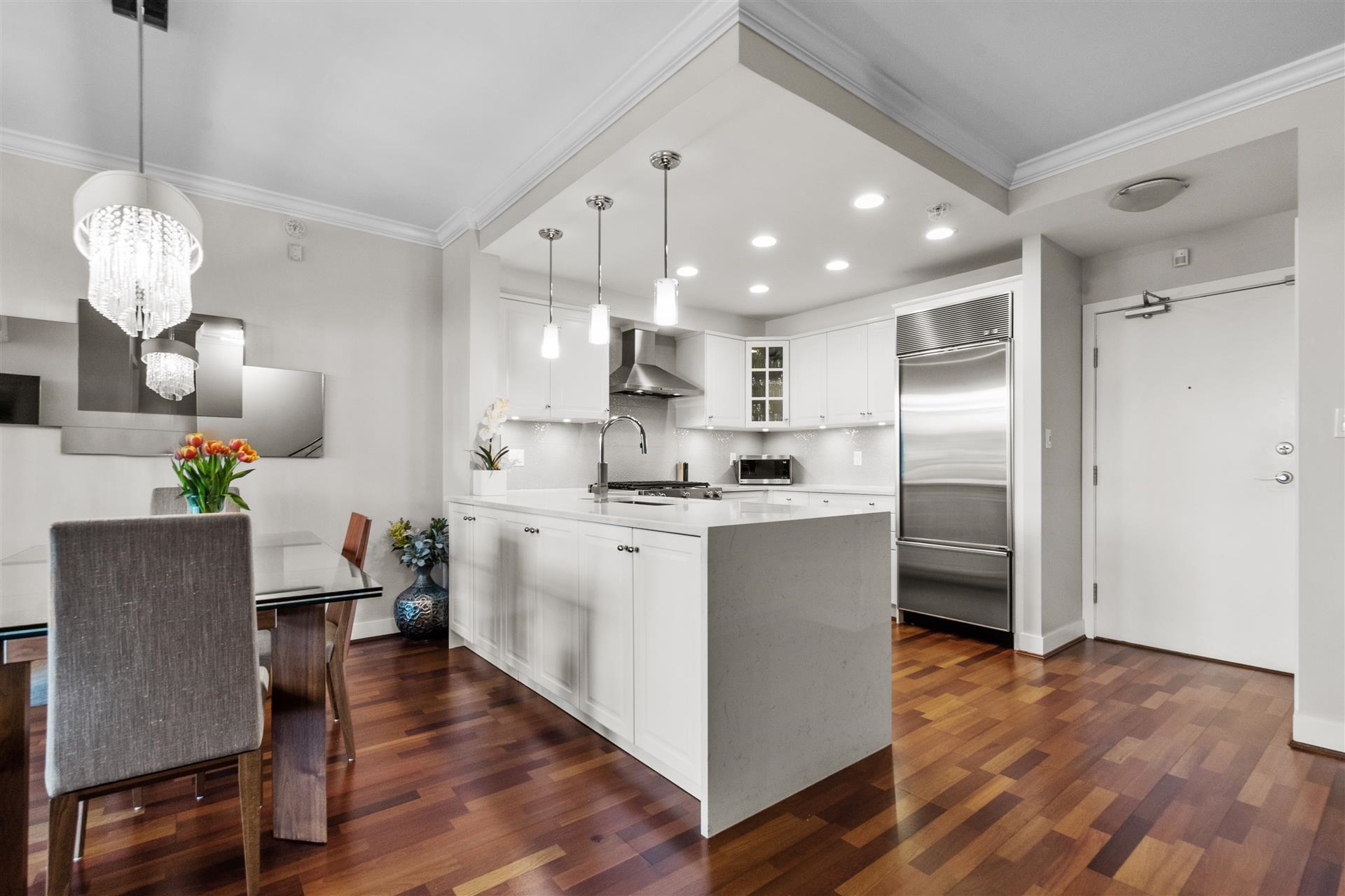 1039 Marinaside Crescent, Vancouver, BC, V6Z 3A5