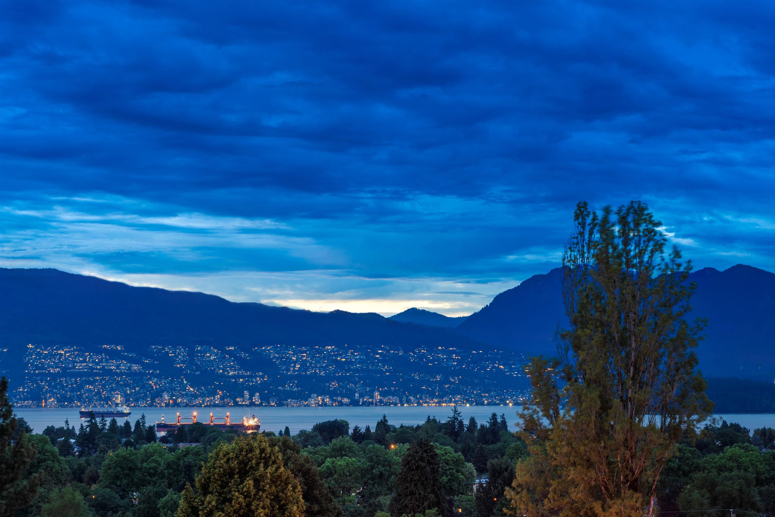 305-3639 W 16th Avenue, Vancouver, BC, V6R 3C3