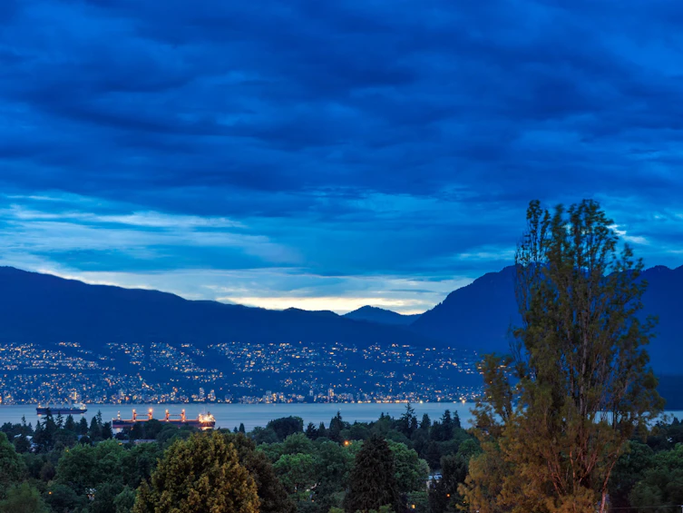305-3639 W 16th Avenue, Vancouver, BC, V6R 3C3