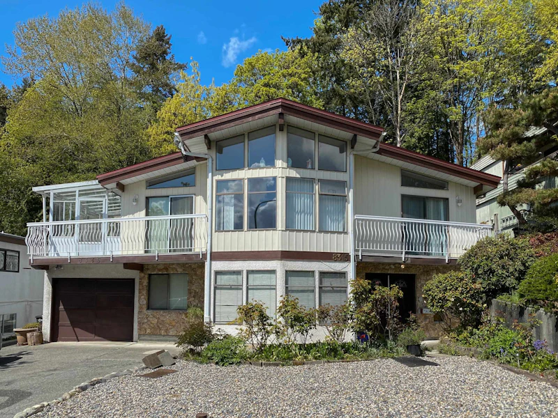 8345 Roseberry Avenue, Burnaby BC V5J 5A2