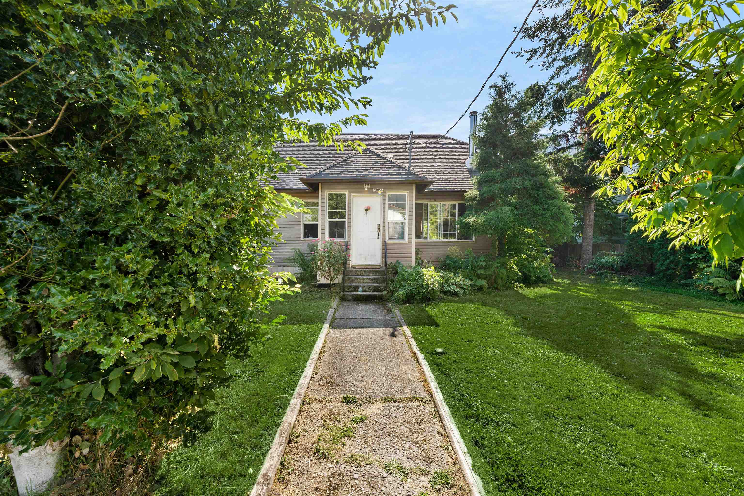 38054 Fourth Avenue, Squamish, BC, V0N 3G0