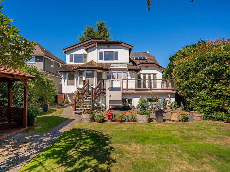 3076 W 34th Avenue, Vancouver BC V6N 2K2