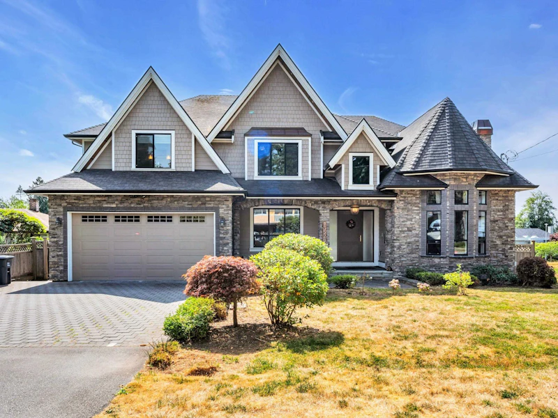 13528 15th Avenue, Surrey BC V4A 1L2