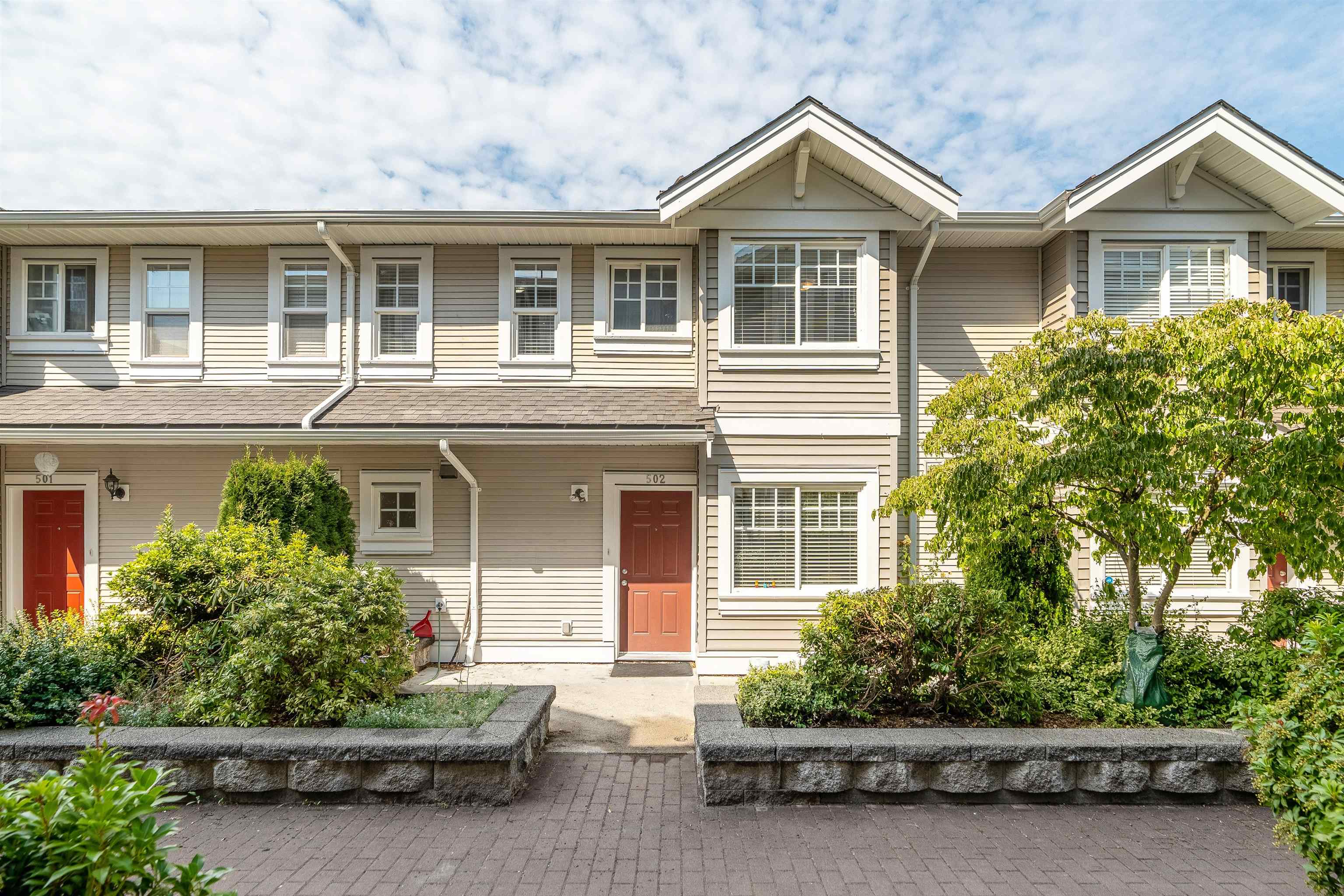 502-4025 Norfolk Street, Burnaby, BC, V5G 0A5