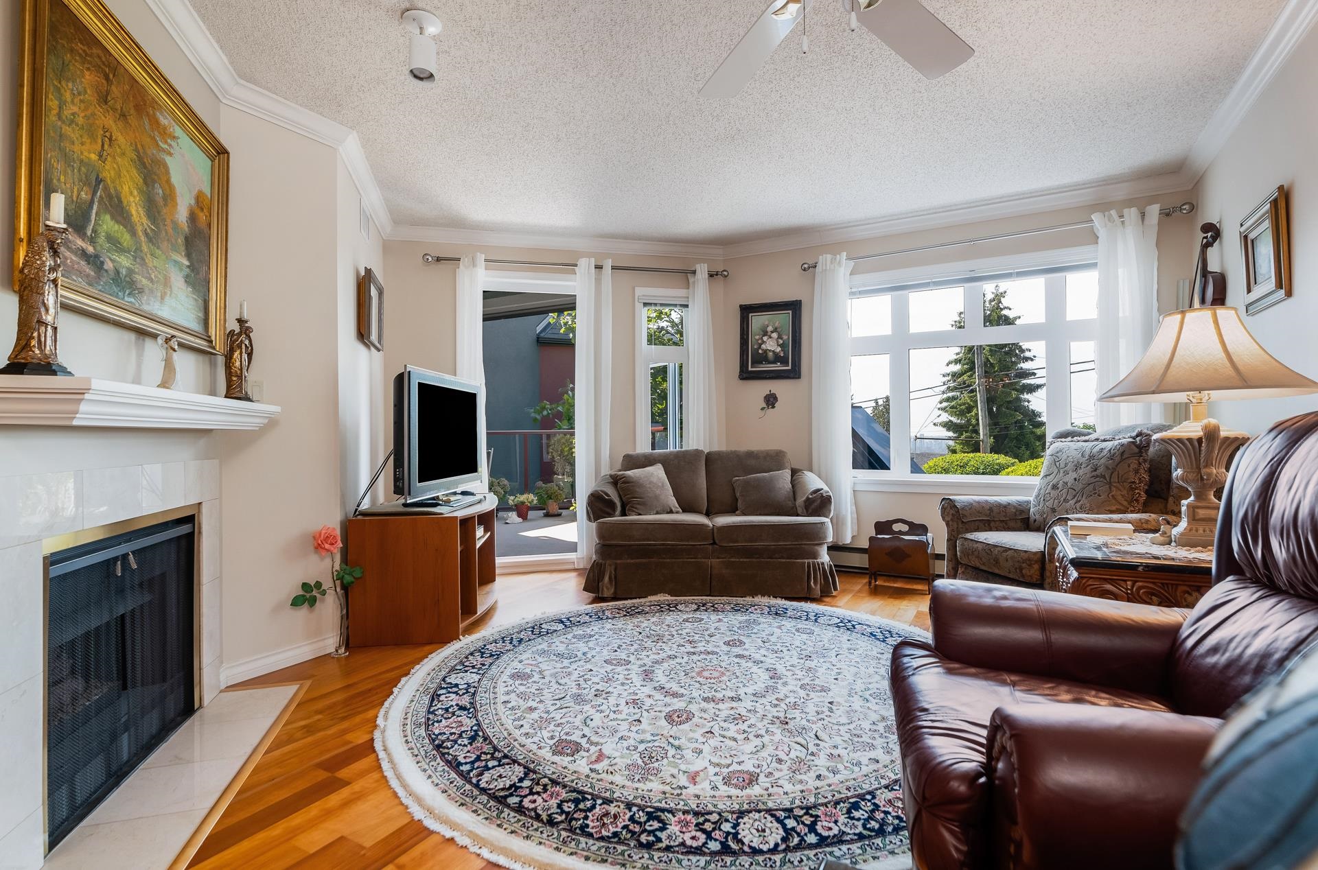206-2800 Chesterfield Avenue, North Vancouver, BC, V7N 4M1