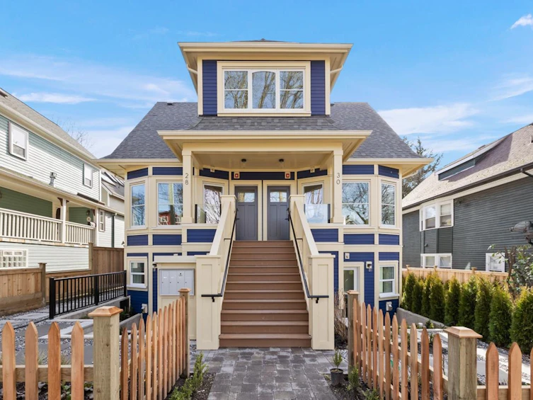 28 W 13th Avenue, Vancouver, BC, V5Y 1V6
