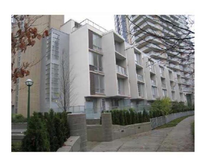 206-4808 Hazel Street, Burnaby, BC, V5H 0A2