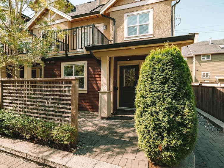 4331 Knight Street, Vancouver, BC, V5N 3M4