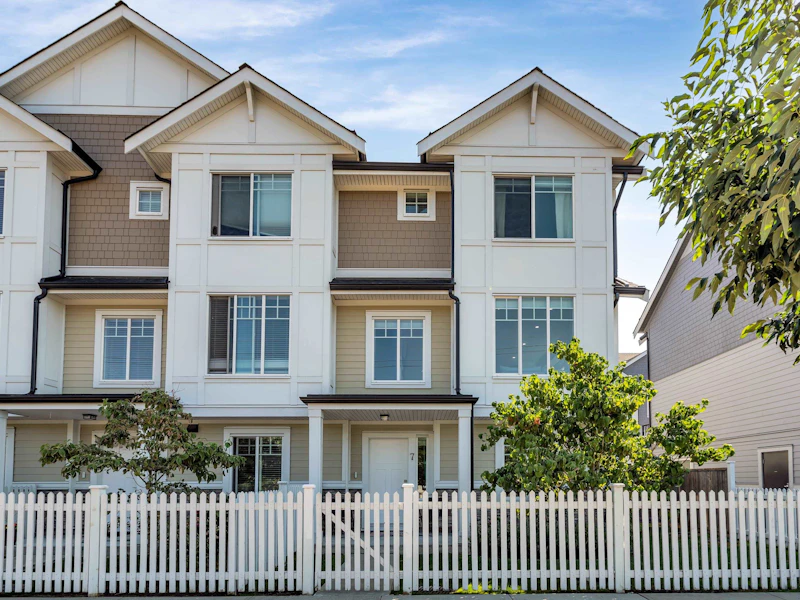 7 - 7056 192nd Street, Surrey BC