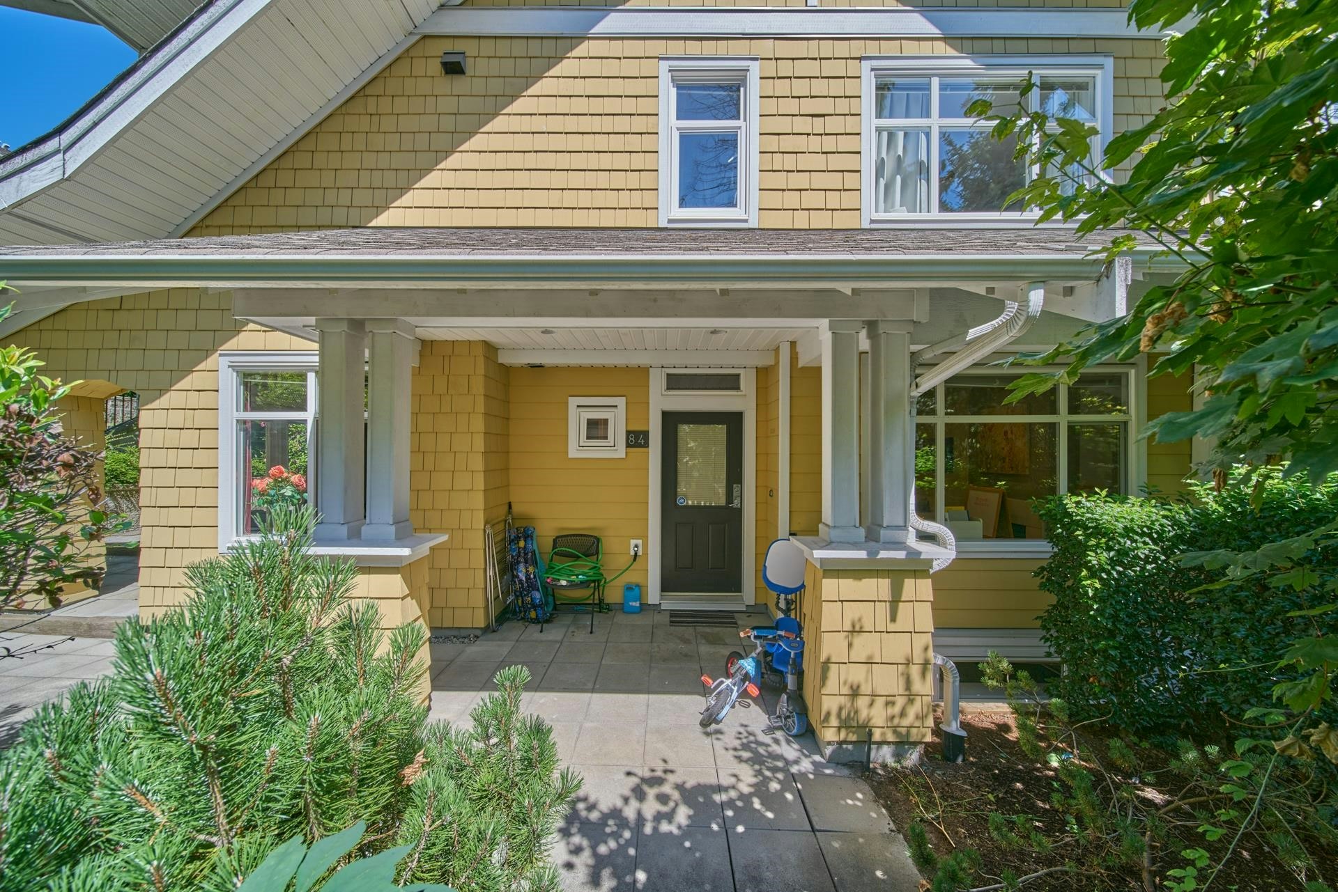 84-6878 Southpoint Drive, Burnaby, BC, V3N 5E4