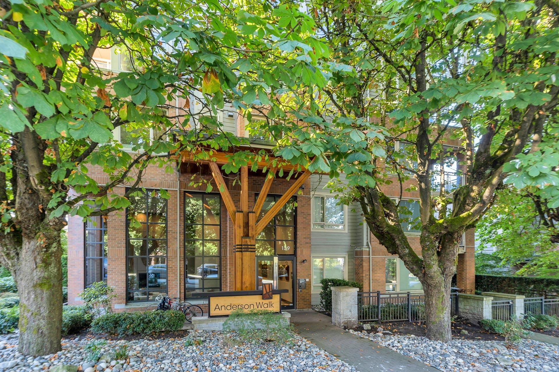 110-139 W 22nd Street, North Vancouver, BC, V7M 0B5