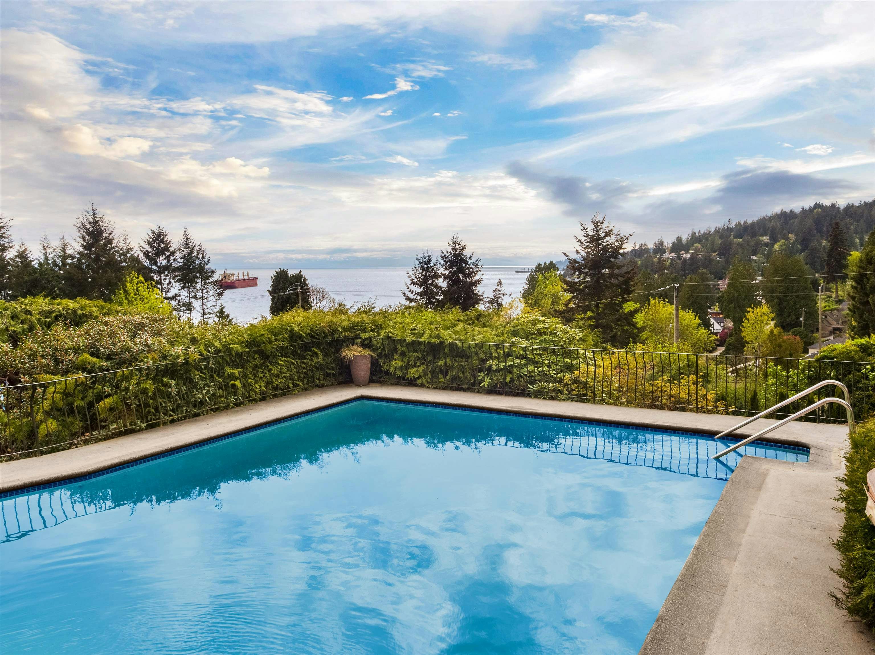 1408 31st Street, West Vancouver, BC, V7V 4P5