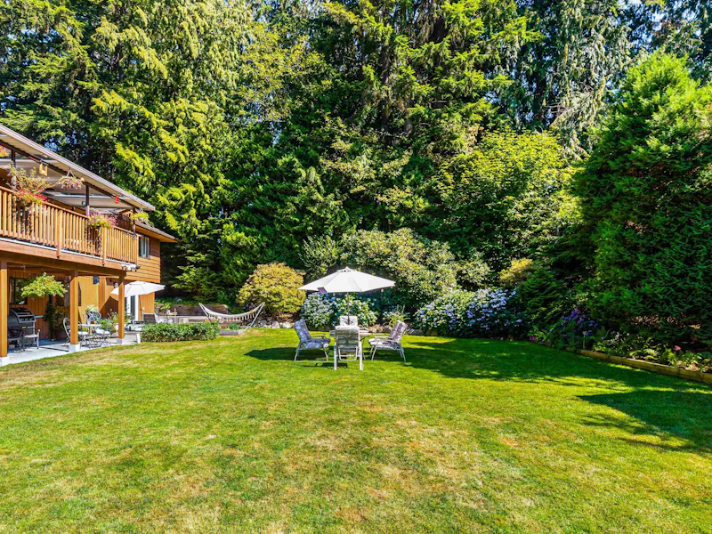 575 E Carisbrooke Road, North Vancouver BC V7N 1N7