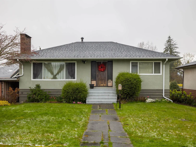 11895 99a Avenue, Surrey, BC, V3V 2P9