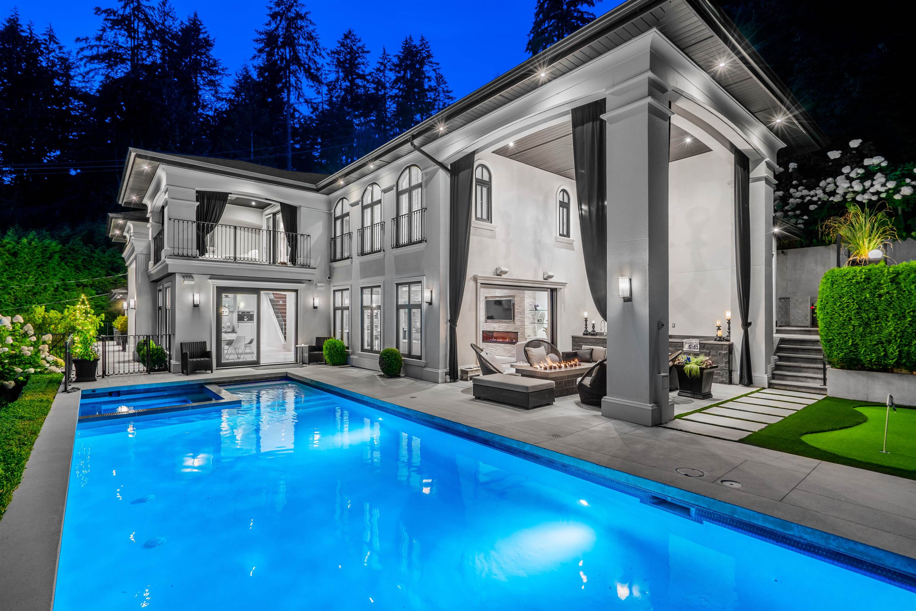 3485 Mathers Avenue, West Vancouver, BC, V7V 2K8