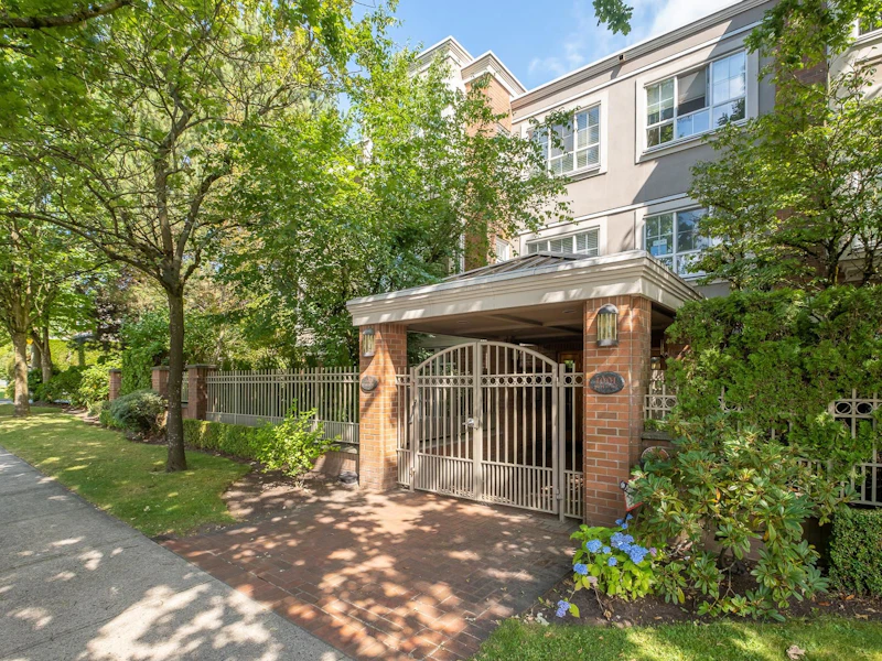111 - 1001 W 43rd Avenue, Vancouver BC V6M 2B8