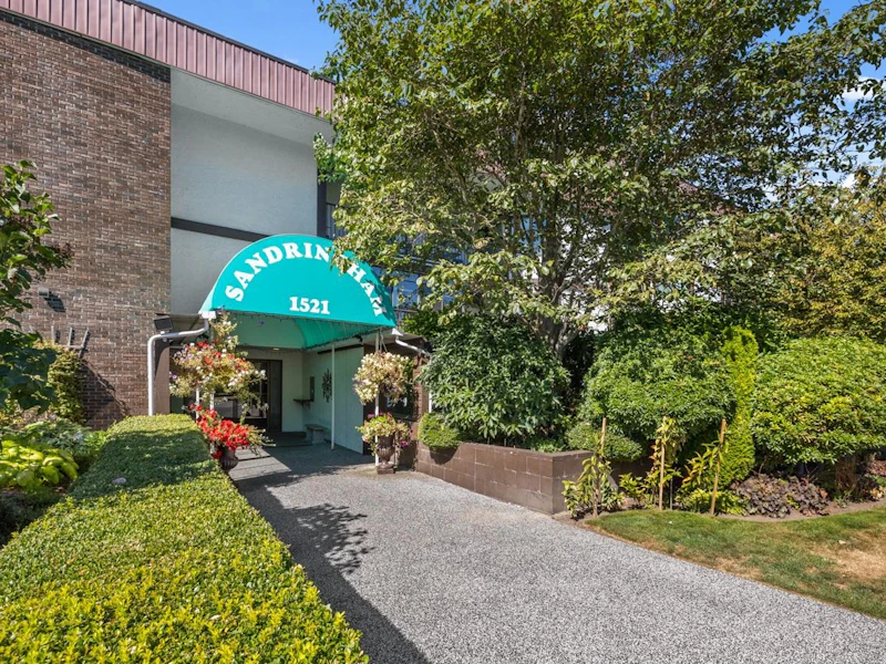 401 - 1521 Blackwood Street, Surrey BC V4B 3V6