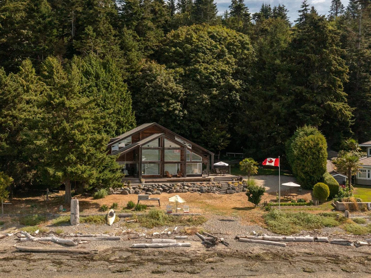 598 Tsawwassen Beach Road, Delta, BC, V4M 4C7