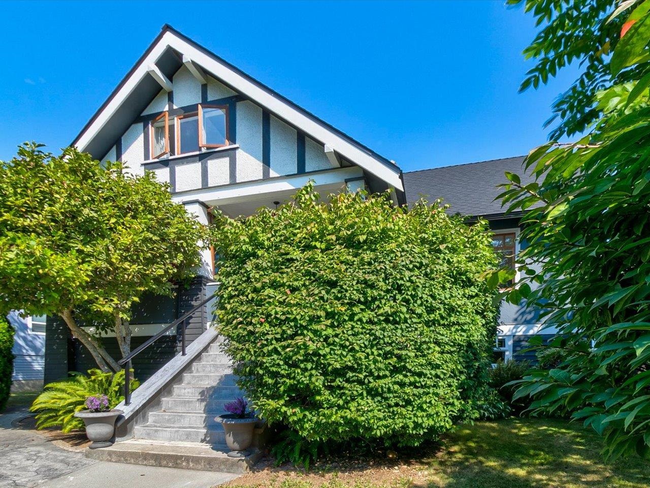 526 E 5th Street, North Vancouver, BC, V7L 1M4